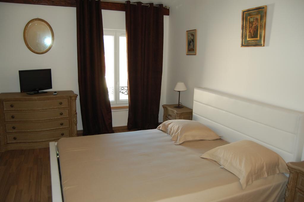 Chateau De La Clapiere Hyeres Bilik gambar